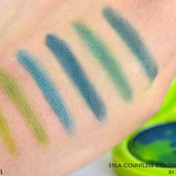 Stila Eyeshadow - Picture 2 of 2